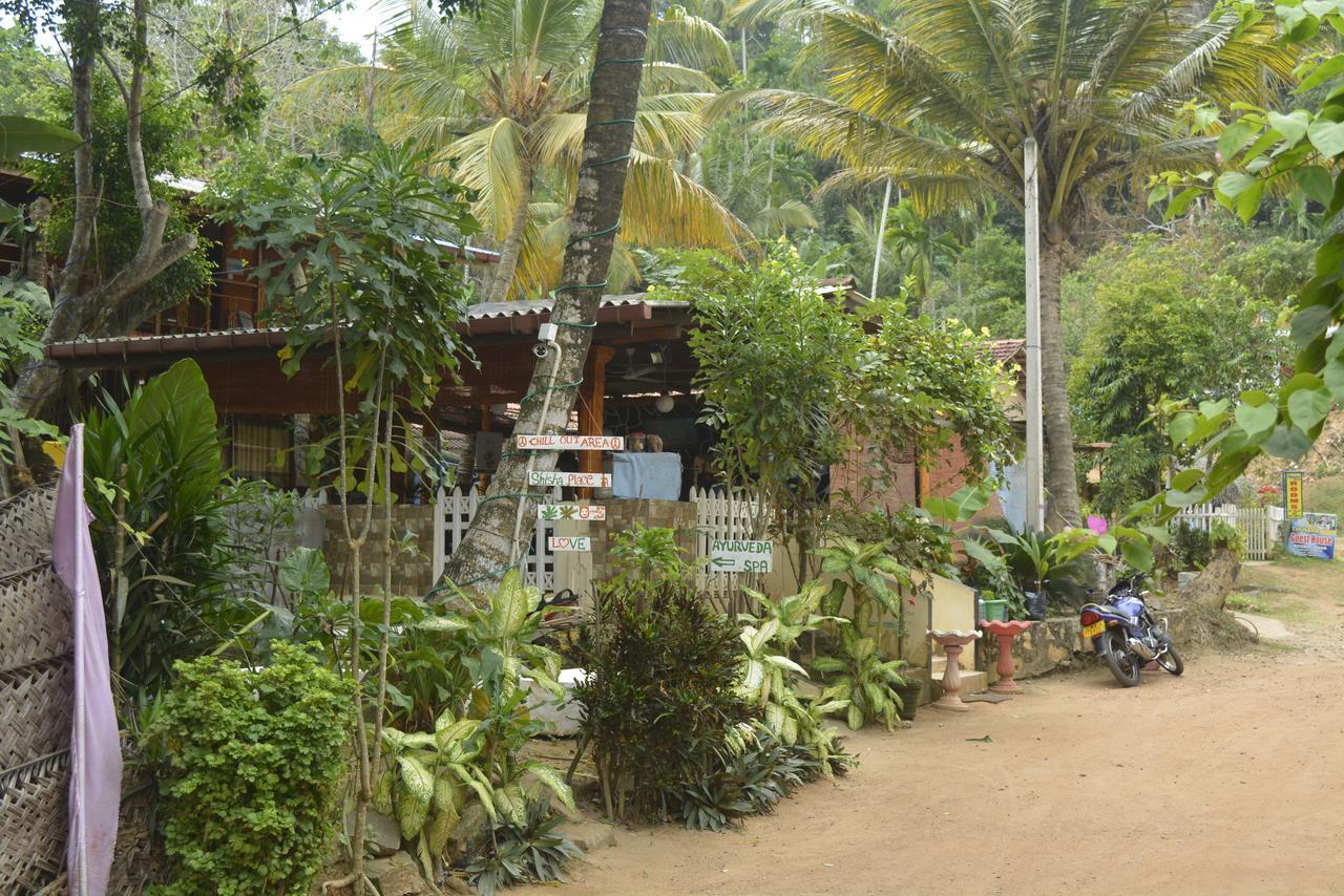 Hotel Mama's Place 3*