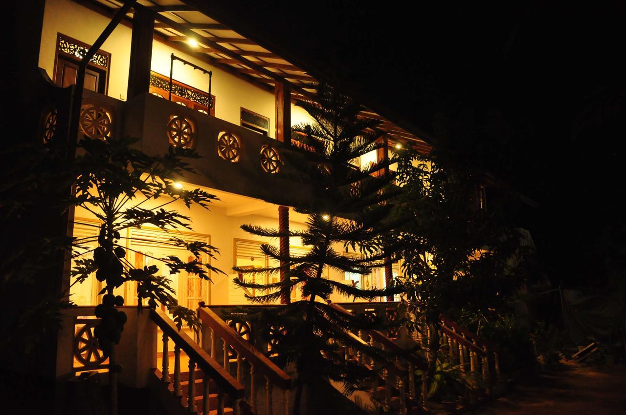 Hotel Mama's Place 3*