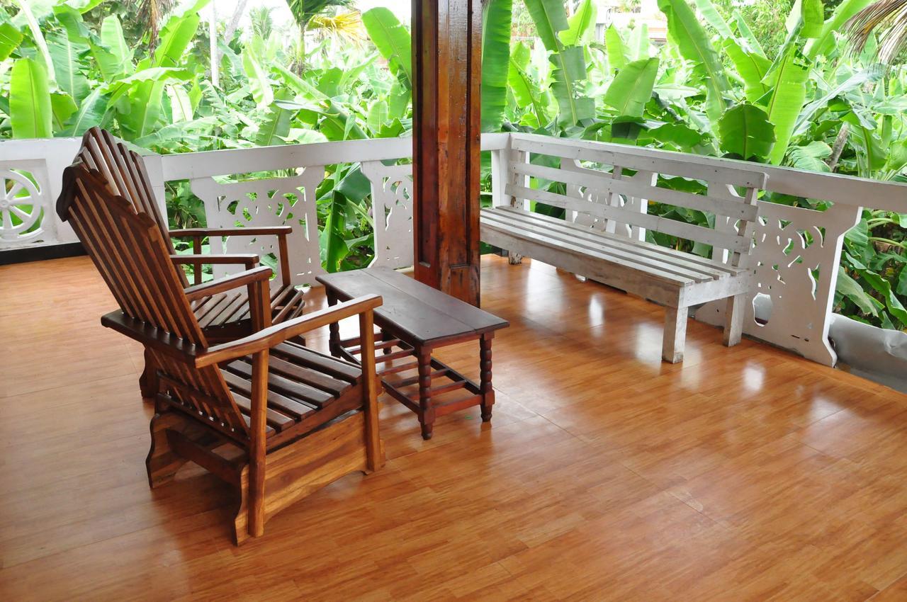 Hotel Mama's Place 3*