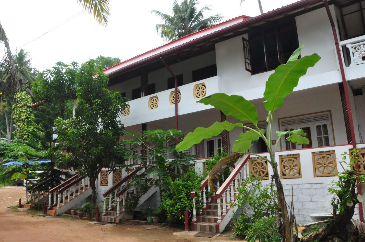Hotel Mama's Place 3*