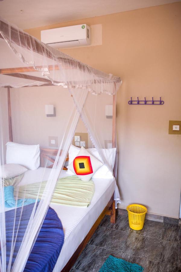 Mama's Place 3*